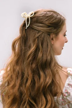 Cindy Pearl Bow Claw Clip