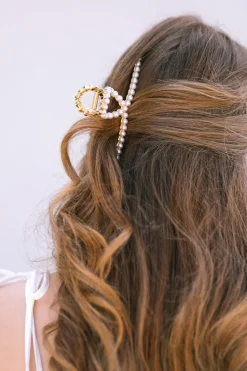 Cynthia Pearl Claw Clip