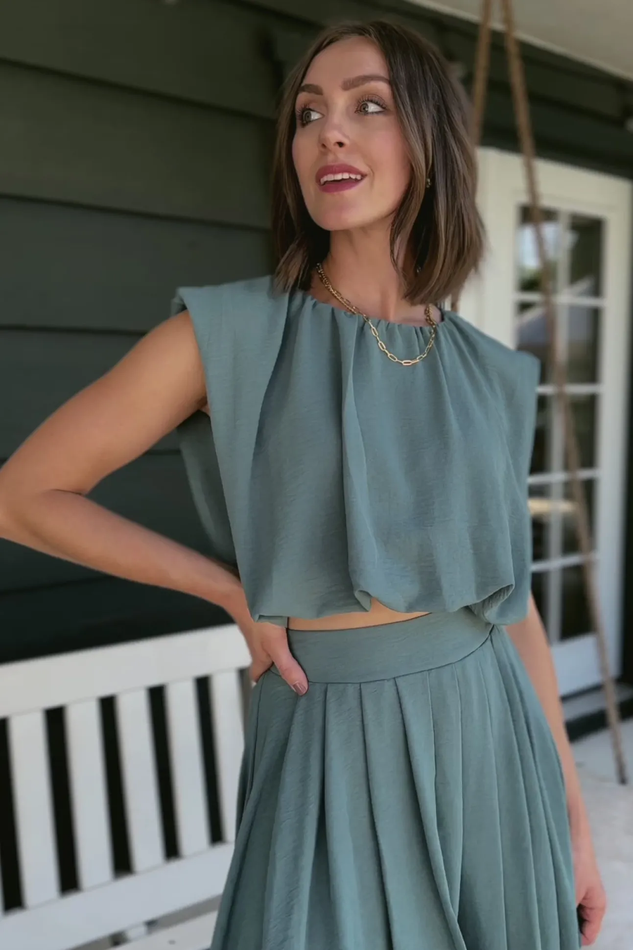 Robin Cropped Bubble Tank